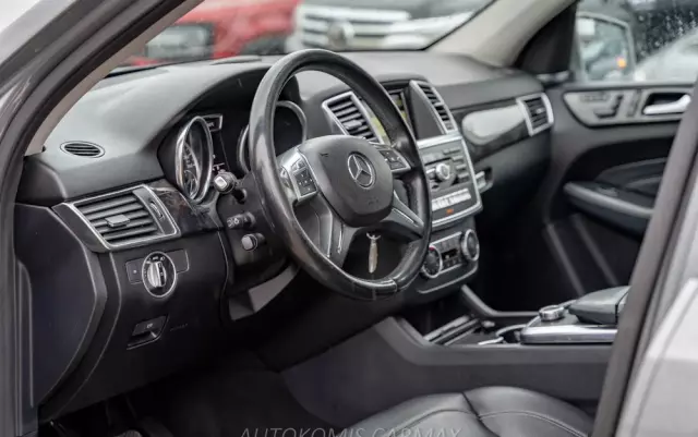 MERCEDES-BENZ ML 350 BlueTEC 4MATIC 7G-TRONIC