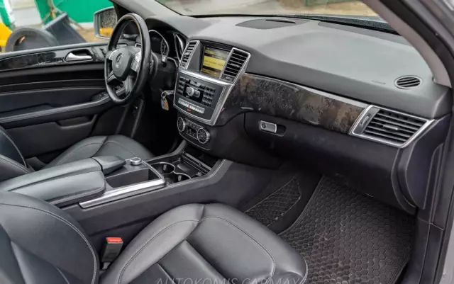 MERCEDES-BENZ ML 350 BlueTEC 4MATIC 7G-TRONIC