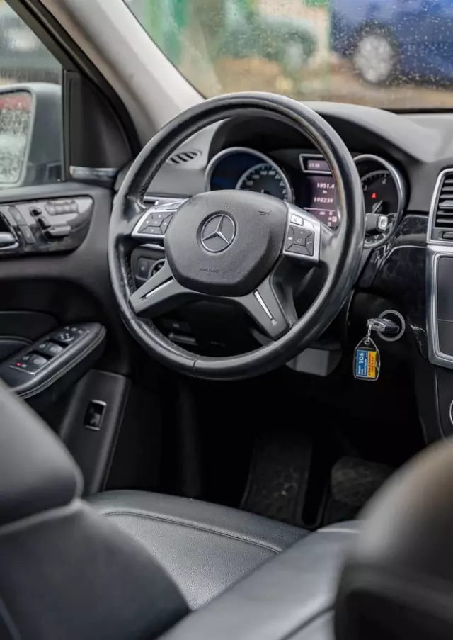 MERCEDES-BENZ ML 350 BlueTEC 4MATIC 7G-TRONIC