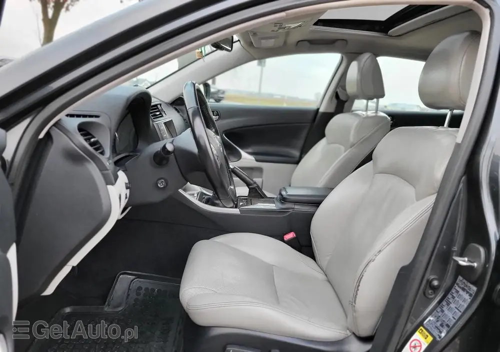 LEXUS IS 200d Luxury Line