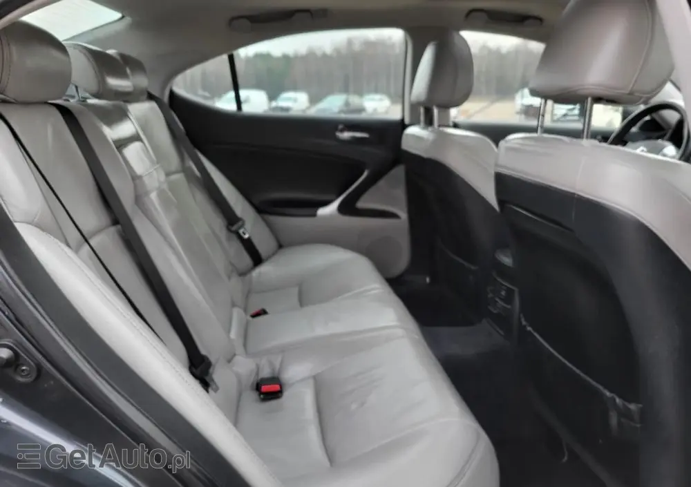 LEXUS IS 200d Luxury Line