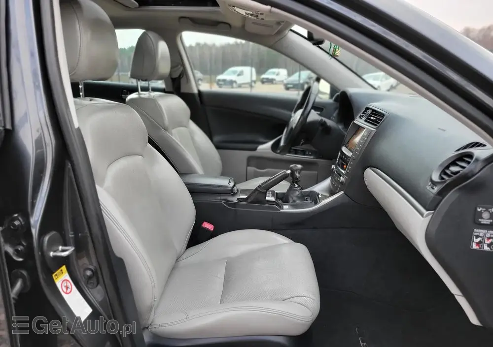 LEXUS IS 200d Luxury Line