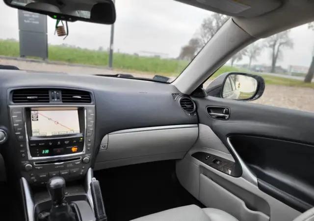 LEXUS IS 200d Luxury Line