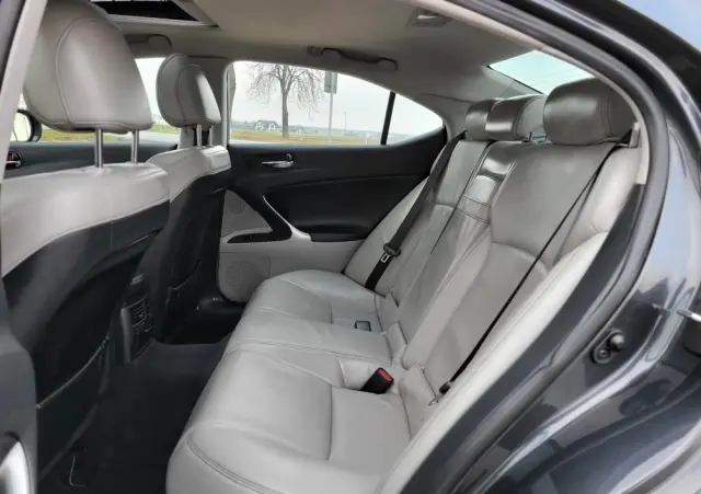 LEXUS IS 200d Luxury Line