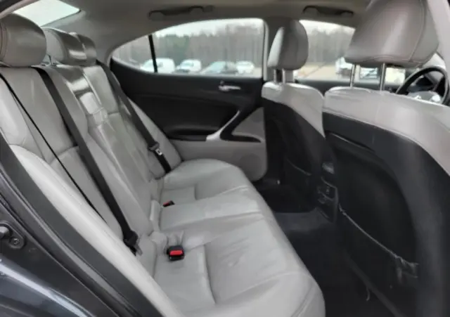 LEXUS IS 200d Luxury Line