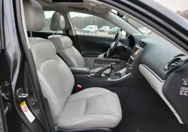 LEXUS IS 200d Luxury Line