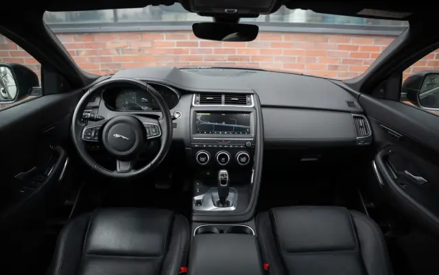 JAGUAR E-Pace D150 AWD HSE