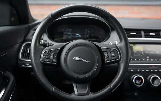 JAGUAR E-Pace D150 AWD HSE