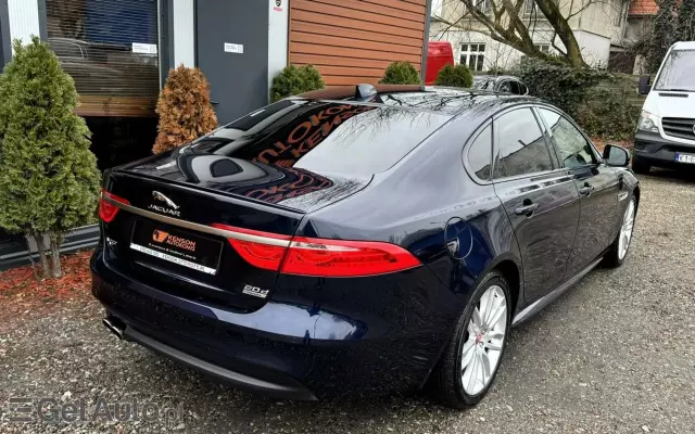 JAGUAR XF 