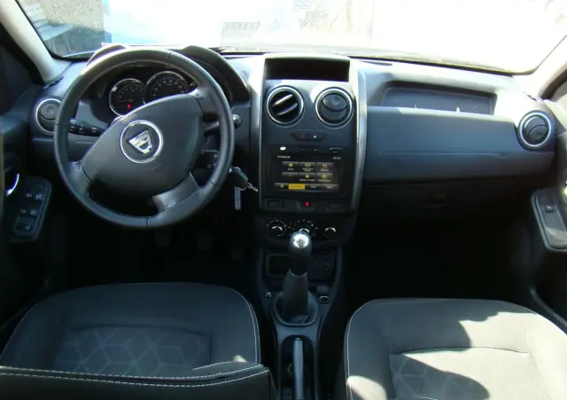 DACIA Duster 1.6 16V 4x2 Essentiel