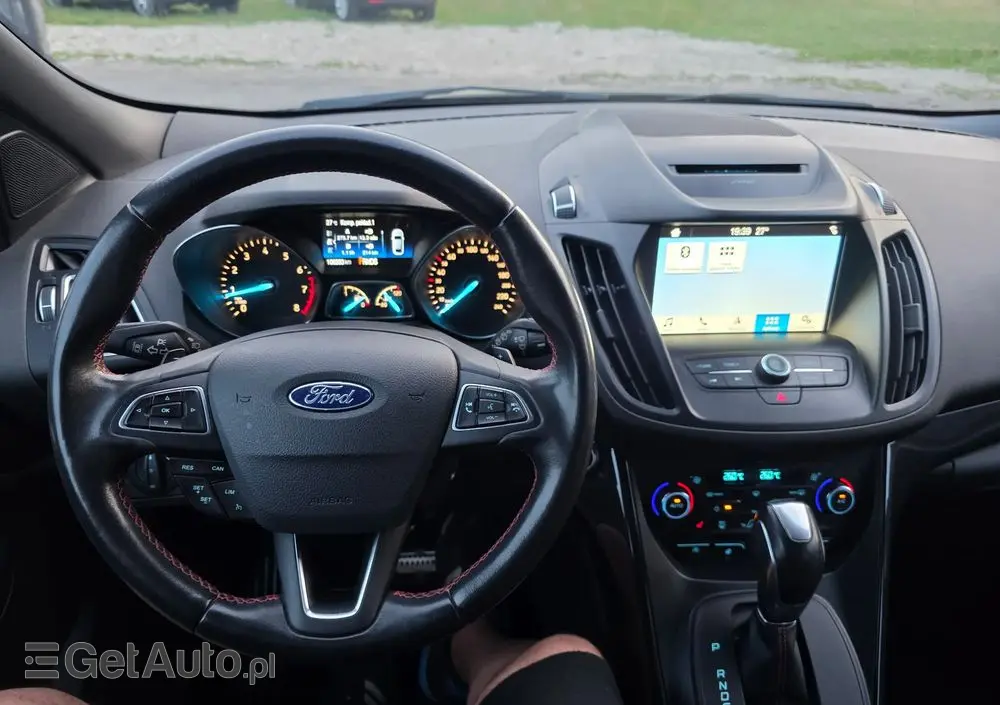FORD Kuga 1.5 EcoBoost 4x4 ST-Line