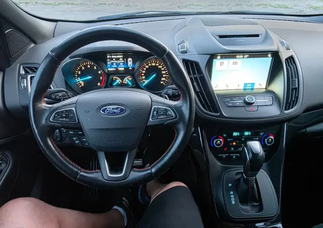 FORD Kuga 1.5 EcoBoost 4x4 ST-Line