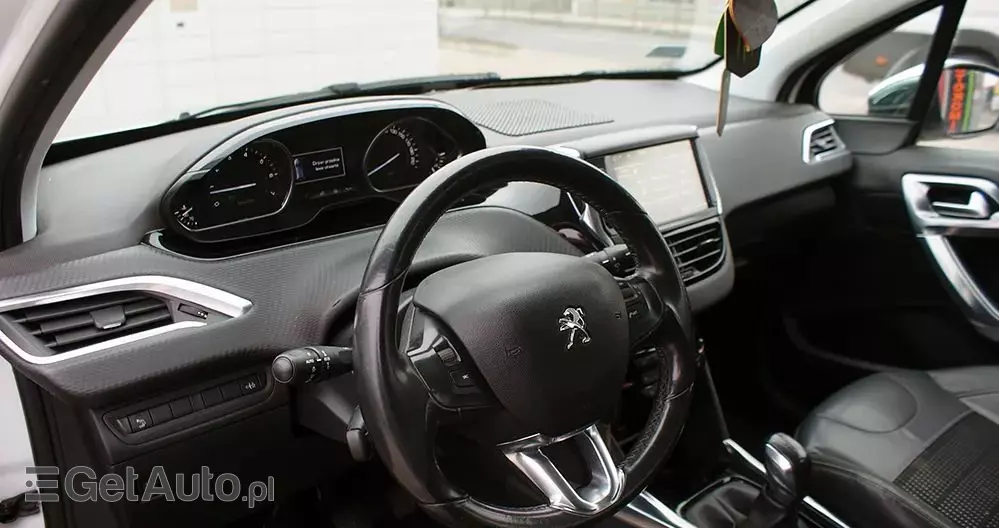 PEUGEOT 2008 1.6 VTi Allure