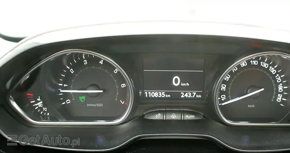 PEUGEOT 2008 1.6 VTi Allure