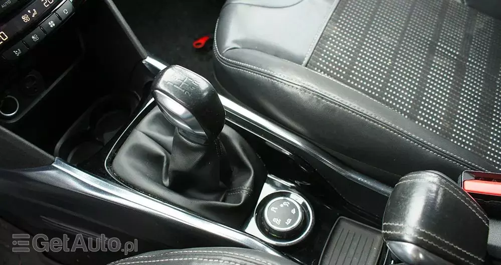 PEUGEOT 2008 1.6 VTi Allure