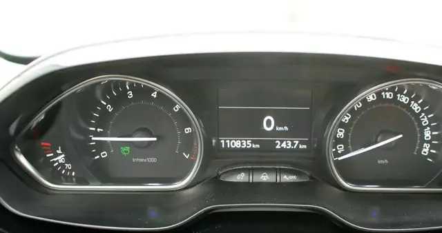 PEUGEOT 2008 1.6 VTi Allure