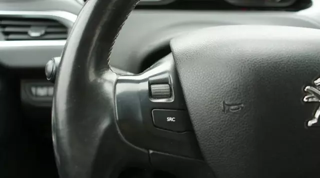 PEUGEOT 2008 1.6 VTi Allure