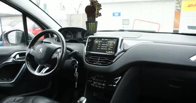 PEUGEOT 2008 1.6 VTi Allure