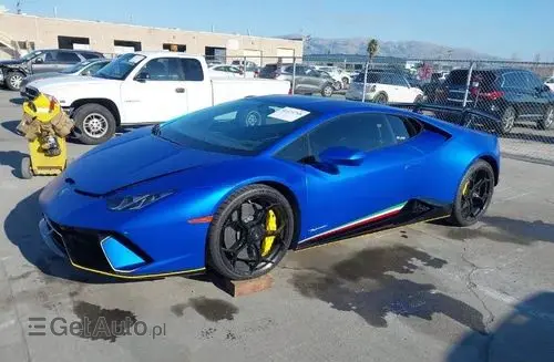 LAMBORGHINI Huracan 