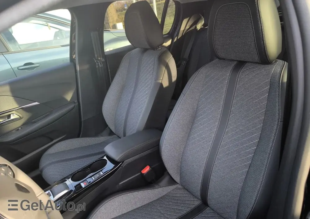 PEUGEOT 208 1.2 mHEV Allure