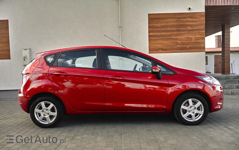 FORD Fiesta 1.25 Champions Edition