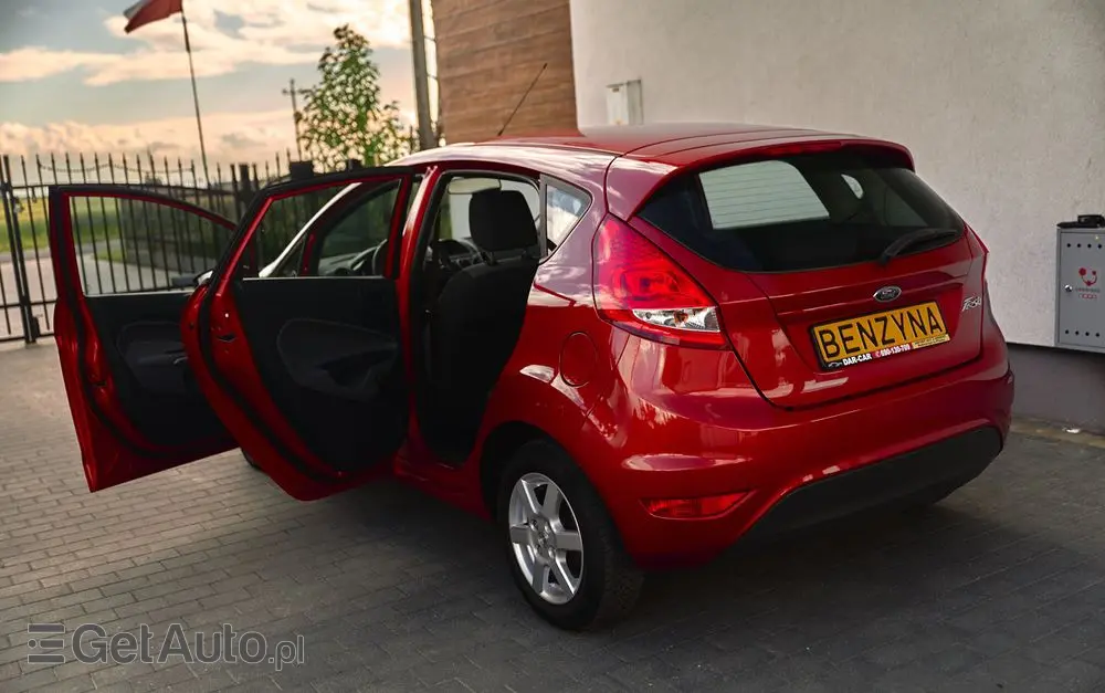 FORD Fiesta 1.25 Champions Edition