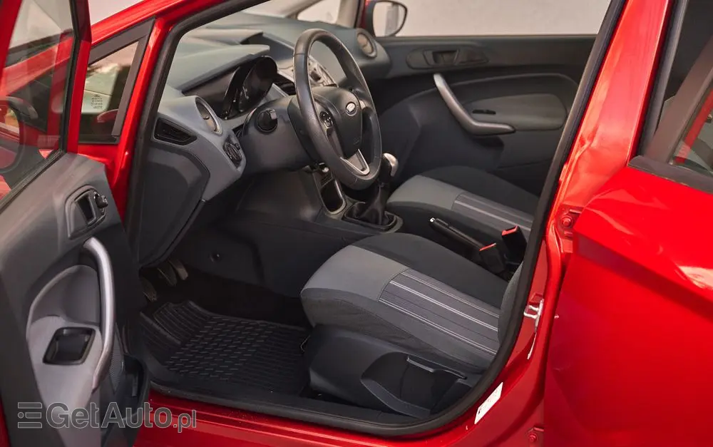 FORD Fiesta 1.25 Champions Edition