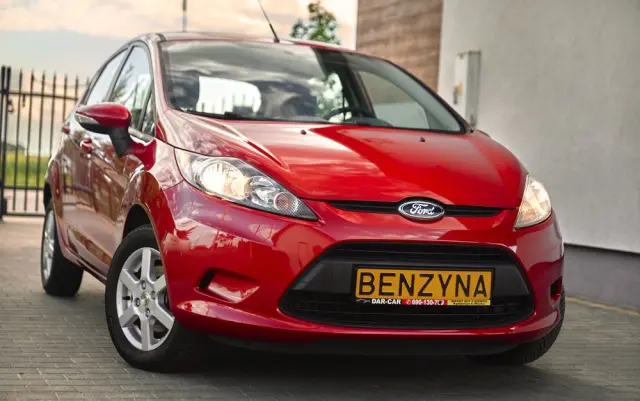FORD Fiesta 1.25 Champions Edition