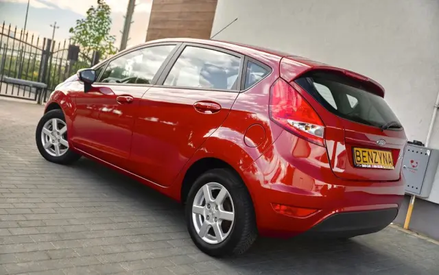 FORD Fiesta 1.25 Champions Edition