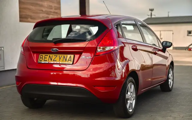 FORD Fiesta 1.25 Champions Edition
