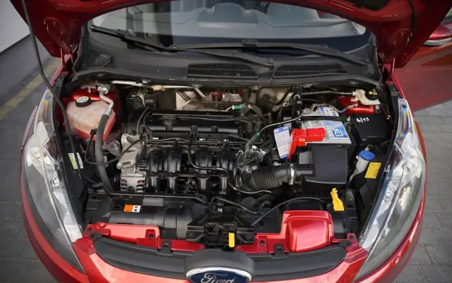 FORD Fiesta 1.25 Champions Edition