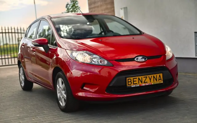 FORD Fiesta 1.25 Champions Edition