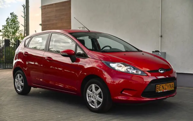 FORD Fiesta 1.25 Champions Edition