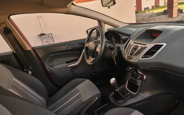 FORD Fiesta 1.25 Champions Edition