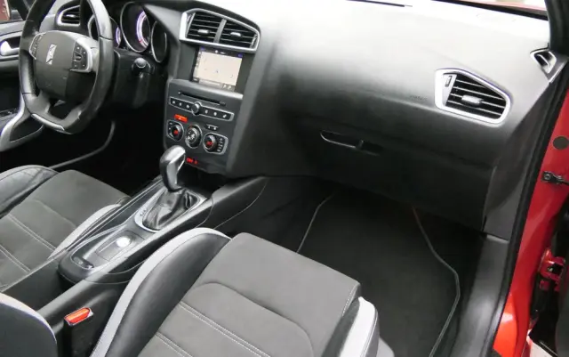 DS AUTOMOBILES DS 4 