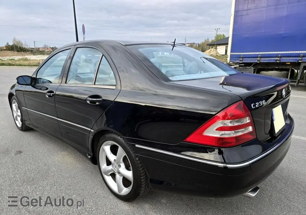 MERCEDES-BENZ Klasa C 230 7G-TRONIC Avantgarde Sport Edition +