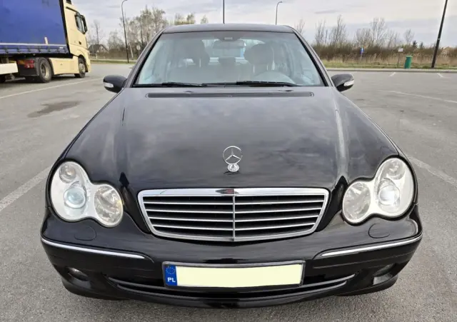 MERCEDES-BENZ Klasa C 230 7G-TRONIC Avantgarde Sport Edition +