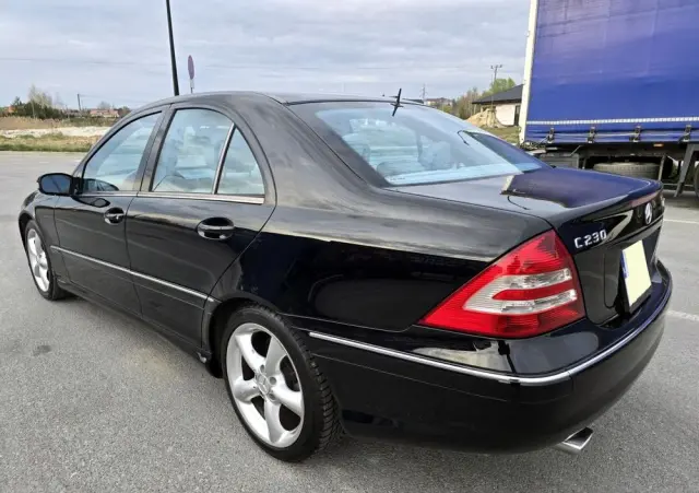 MERCEDES-BENZ Klasa C 230 7G-TRONIC Avantgarde Sport Edition +