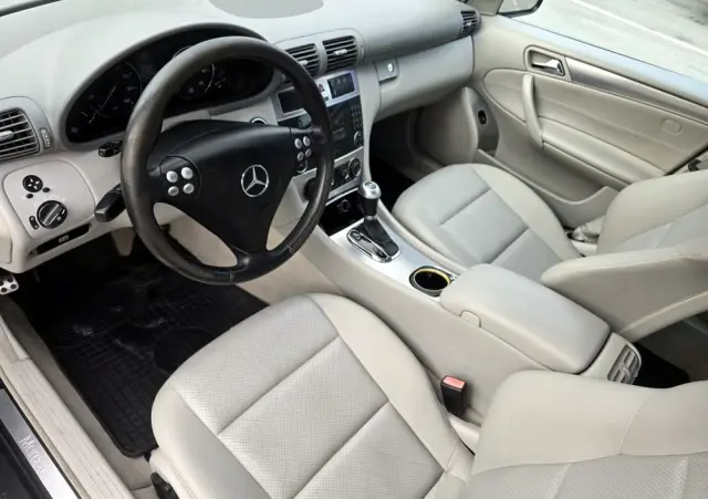 MERCEDES-BENZ Klasa C 230 7G-TRONIC Avantgarde Sport Edition +