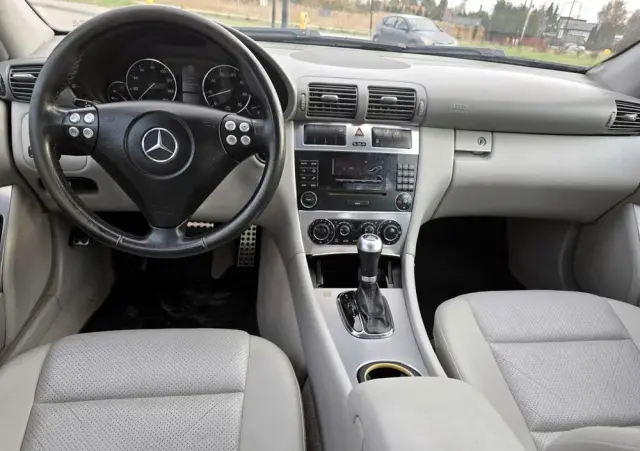 MERCEDES-BENZ Klasa C 230 7G-TRONIC Avantgarde Sport Edition +
