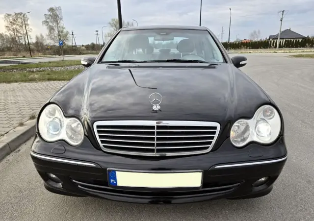 MERCEDES-BENZ Klasa C 230 7G-TRONIC Avantgarde Sport Edition +