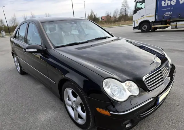 MERCEDES-BENZ Klasa C 230 7G-TRONIC Avantgarde Sport Edition +