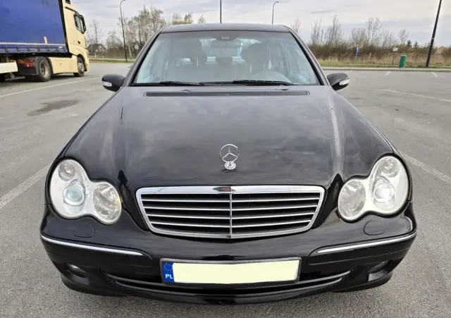 MERCEDES-BENZ Klasa C 230 7G-TRONIC Avantgarde Sport Edition +