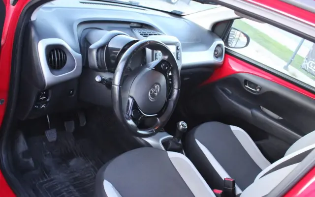 TOYOTA Aygo 1.0 VVT-i Sprint EU6