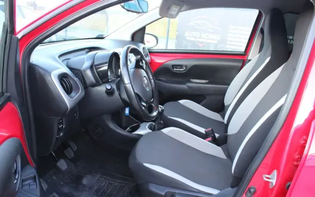 TOYOTA Aygo 1.0 VVT-i Sprint EU6