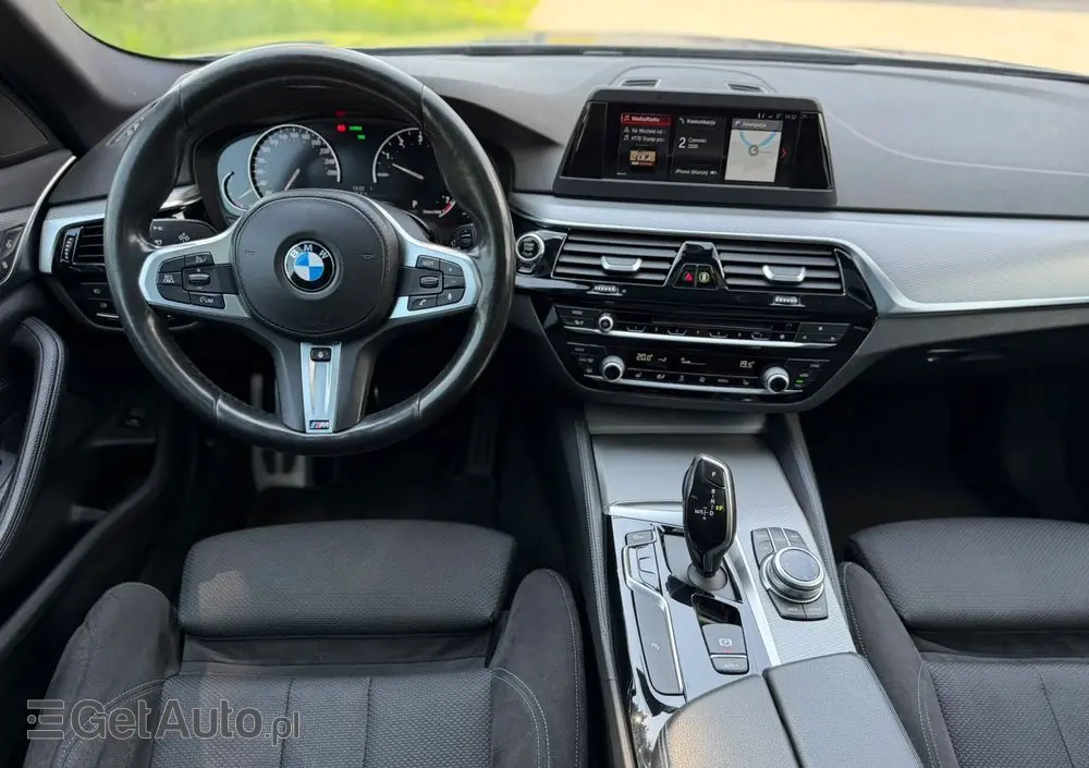 BMW Seria 5 530i xDrive M Sport Edition
