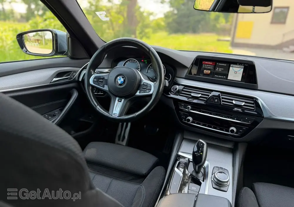 BMW Seria 5 530i xDrive M Sport Edition