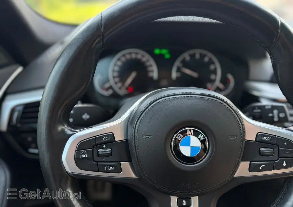 BMW Seria 5 530i xDrive M Sport Edition