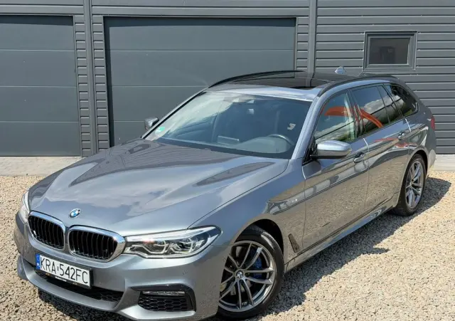 BMW Seria 5 530i xDrive M Sport Edition
