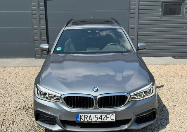 BMW Seria 5 530i xDrive M Sport Edition